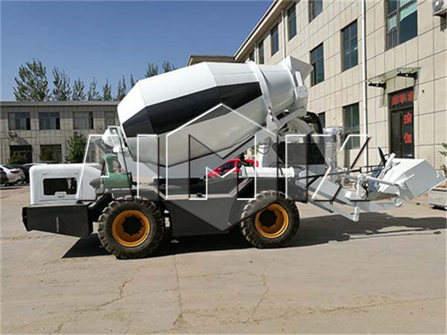 Self Loading Concrete Mixer For Sale