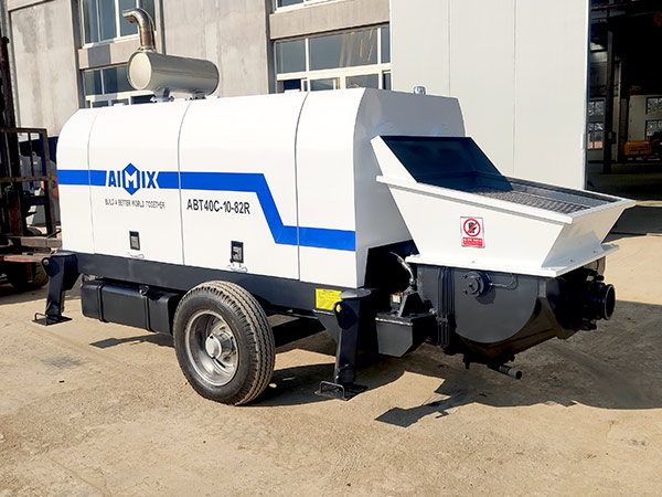 Trailer concrete pump