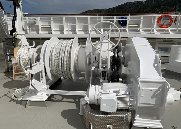 marine electric winch